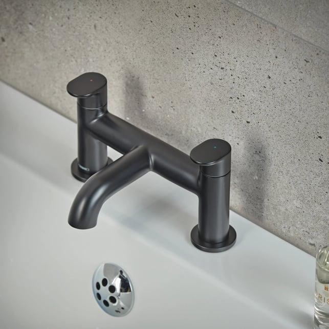 hansgrohe-vernis-blend-bath-mixer-tap-matt-black-71442670